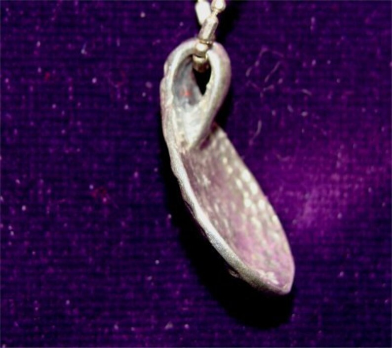np lo Hammered STERLING CROSS Pendant