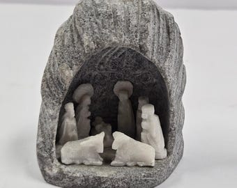 Vintage handgeschnitzte Krippenfigur aus Stein im Alabasterstil