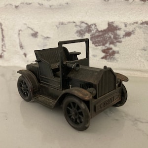 Vintage Antique 1917 Model Car Diecast Pencil Sharpener