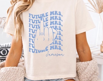 Future Mrs. graphic Shirt | Boxy Tshirt with Ring finger I Retro Bachelorette Shirt, Personalized Future Mrs Shirt, Bride to be Shirt