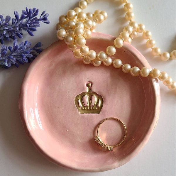 Friend Gift/Mother's Day/Jewelry Storage/Trinket Dish/Dish With Crown/Crown Designs/Unique Jewelry Storage/Couple Gift/Personalized Gift/