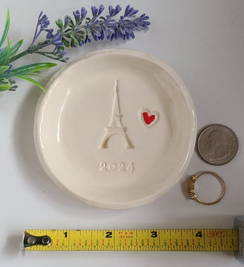 Eiffel Tower 2024 Dish/New Years Gift/Travel Gift/Gift For Friends/Keepsake Dish/Engagement French Ceramic/Ring Dish Wedding Gift immagine 5