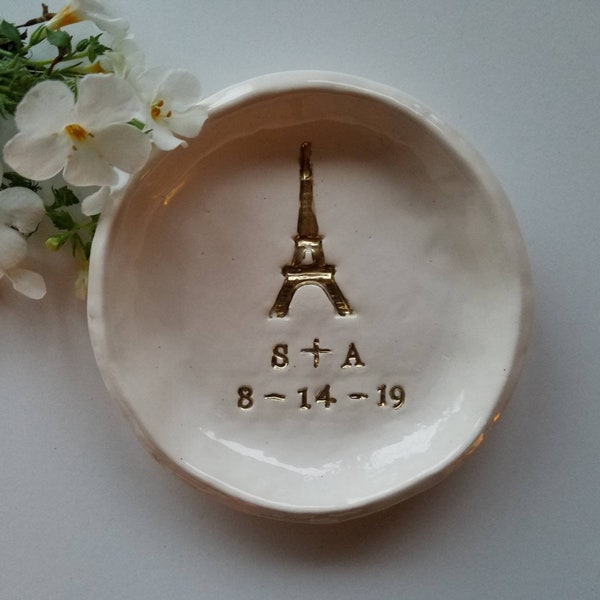 Personalized Engagement Wedding Dish Couples Gift Eiffel Tower With Gold Letters Keepsake Ceramic Ring Dish Wedding Gift Jewelry Storage