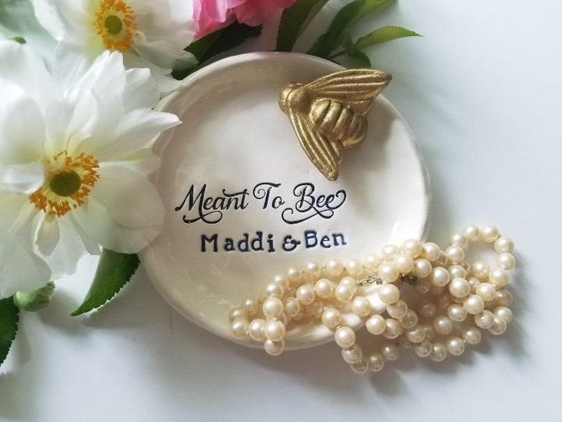 Bee Trinket Dish Personalized Jewelry Storage Wedding Ring Elegant Couples Dish Ceramic with Gold Ceramic Bee Housewarming Gift Anniversary