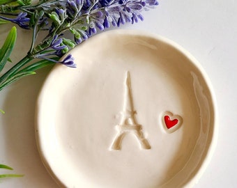 Eiffel Tower With Heart Dish/Simple Keepsake Dish/Round Small/Engagement French Ceramic/Eiffel Tower Small Ring Dish Wedding Gift/