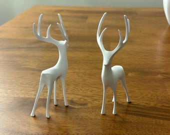 Estatuas minimalistas de ciervos impresas en 3D: Decoración escandinava para estantes de 5” (Juego de 2)