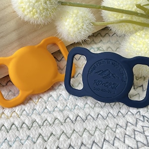 Pet Apple Air Tag Holder for Dog Collar Personalized Engraved Airtag Case Silicone Pet Collar Holder AirTag Cover Pet ID tag