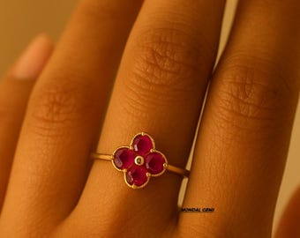 Bague fleur rubis en plaqué or : bijoux faits main en argent sterling
