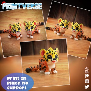 Op de afbeelding: Een verzameling 3D-geprinte speelgoedcheeta's. De cheeta's zijn geel met zwarte vlekken, oranje markeringen en zwarte staarten. De afbeelding bevat de tekst "PRINTVERSE" en "Print In Place no support".