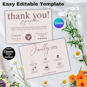 以下が含まれることがあります： 薄いピンク色の背景に2枚の印刷可能なカード。1枚のカードには「ありがとう！」と「ご購入ありがとうございます」と書かれています。もう1枚のカードには「ジュエリーのお手入れ方法」と書かれています。カードは花に囲まれています。