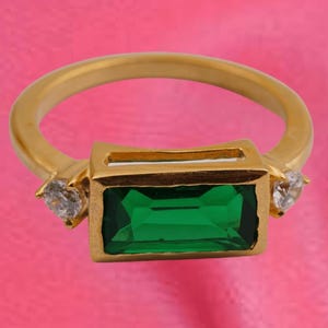 Emerald Cut Green Emerald  Ring, 14k Yellow Gold Diamond Ring, Womens Wedding Ring,Personalized Gifts For Mom, Emerald Jewelry, Gift For Her