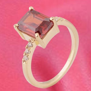14k Yellow Gold Red Garnet Ring, Emerald Cut Red Granet Ring, Women's Wedding Engagement Ring, Unique Red Garnet Promise Ring ,Gift For Her