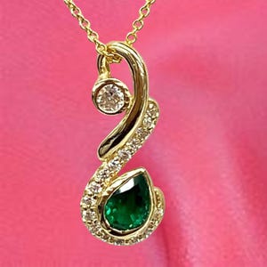 Pear Cut Green Emerald Pendant, 14k Yellow Gold Diamond Pendant, Women&#39;s Vivid Green Emerald Pendant, Handmade May Birthstone Pendant