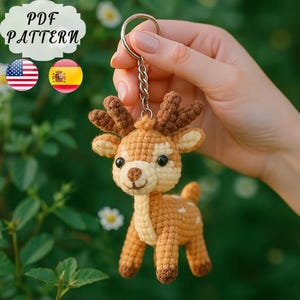 Wzór na szydełko z jeleniem amigurumi | Uroczy brelok z reniferem – samouczek PDF | Jeleń amigurumi | Wzór na szydełkowanie z jeleniem | Brelok ze zwierzęciem