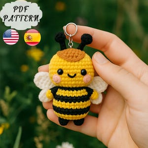 Leende Virkad Bi Plysch – Söt Amigurumi Humla Leksak – Handgjord Gul Bi Ornament – Mjuk Virkad Bi Gåva – Kawaii Bi Barnrumsdekoration