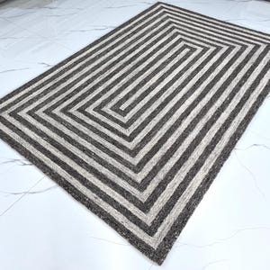 Handmade Tufted Natural Wool Rug in Contemporary Design: Dark and Light Grey Geometric Design