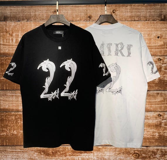 AMIRI ナンバリング22 ホワイトTシャツ 男女兼用 AMIRI ナンバリング22 ホワイトTシャツ 男女兼用