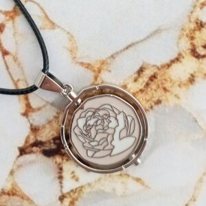 Arcane-inspirerat roterbart halsband | Pulver- och Ekko-smycken | League of Legends Cosplay-tillbehör | Gamerpresent | Steampunk blå ros