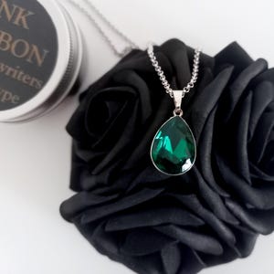 Helena Harper Necklace – Resident Evil 6 Inspired Jewelry