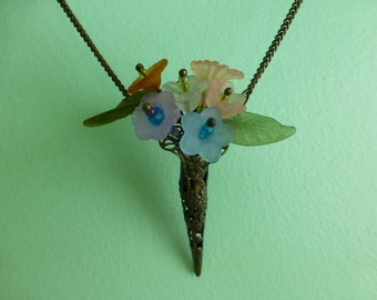 Bouquet of Flowers Necklace