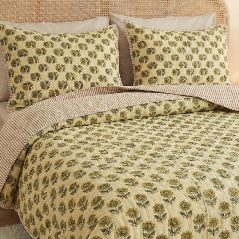 3 Piece Cotton Bedding Set Hand Block Printed Cotton Quilted Quilt King Size Queen Bedding Size Comforter Set King Queen Set Boho Quilt thumbnail 3