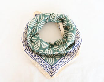 Handgefertigtes Bandana aus Baumwolle mit Blockprint-Muster - Boho Haarschal