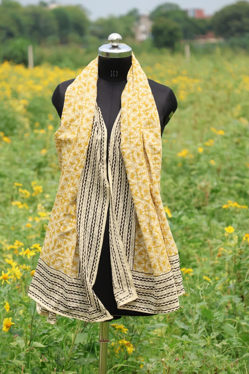 Hand Block Printed Cotton Sarong: Boho Beach Cover-Up thumbnail 5