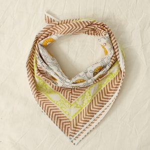 Bandana aus Baumwolle mit Handblockdruck: Roter Schal mit Paisley-Blumenmuster