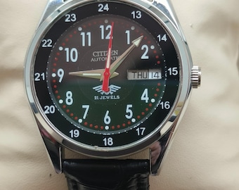 Vintage Citizen Automatic Watch: Black Dial Day/Date Stainless Steel