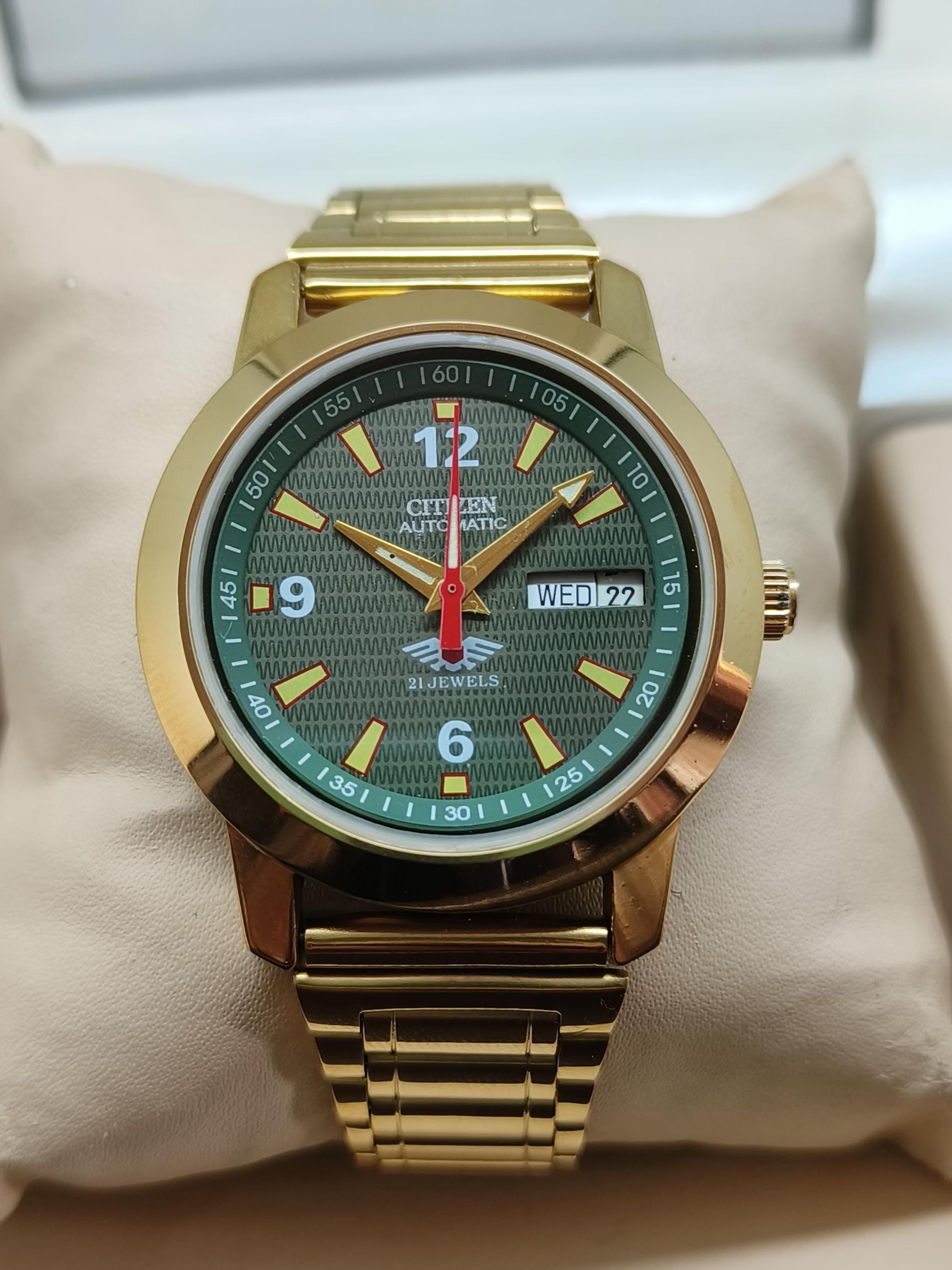 Montre Vintage Timex Automatique - Avec Date Et Jour - Bon état De Fonctionnement