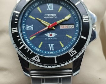 Vintage Citizen Automatic Watch: Blue Dial, Rotating Bezel, Stainless Steel