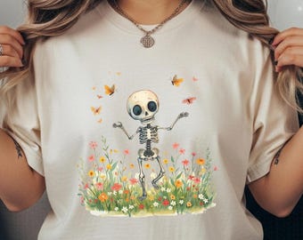 Sudadera Comfort Colors® con esqueleto adorable y flores silvestres, estética otoñal, para Halloween, con estampado floral, estilo retro otoñal, ideal como regalo.