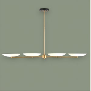 Può includere: Un lampadario lineare color oro con quattro luci bianche a forma di piatto. L'apparecchio ha un supporto a soffitto nero e uno stelo centrale. Le luci sono distanziate uniformemente lungo una barra orizzontale.