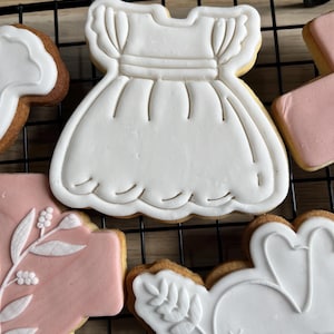 Nadia Baptism Dress - Outbosser cookies | Cookie embosser | Fondant cutter | Cookie cutter | Stamp | Stamp | Stamp