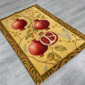 Granatapfel Botanischer Teppich in Warmen Beige und Rottönen, Rustikaler Teppich für Küche oder Wohnzimmer Bild 5