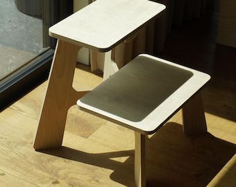 Minimalistischer Tritthocker | Birken Sperrholz Hocker, Beistelltisch oder Nachttisch