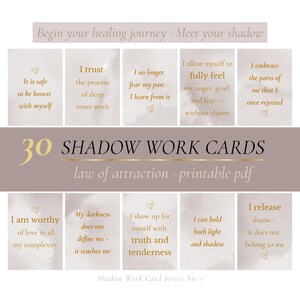 Puede incluir: Un conjunto de 30 tarjetas de trabajo de la sombra con afirmaciones, con un fondo de acuarela. Las tarjetas tienen frases como "Confío en el proceso de trabajo interno profundo" y "Soy digno de amor". También se incluye el texto "ley de atracción" y "pdf imprimible".