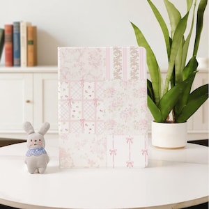 Floral Plaid Collage Cute Pink iPad Case for 2025 2024 Air 7/6/5 iPad 10 10.9&quot;, 10.2&quot; iPad Pro 11&quot;12.9&quot; 13&quot; iPad Mini 6/7 with Pencil Holder