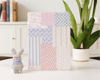 Elegante bloemen geruite collage iPad-hoes voor 2025 2024 Air 7/6/5 iPad 10 10,9", 10,2" iPad Pro 11"12,9" 13" iPad Mini 6/7 met potloodhouder