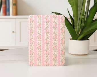 Funda para Kindle con diseño de flores retro rosas y rayas para Kindle de 11.º de 2024, Paperwhite de 10.º, 11.º, 12.º, 5.º, 6.º y 7.º, Colorsoft de 7 y 6 pulgadas, personalizada y bonita, con correa de mano.