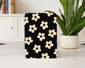 デイジーフラワーのエレガントなKindleケース、Kindle 12th Basic 2024 Paperwhite 10/11/12th 5/6/7th Colorsoft 7インチ用、ハンドストラップ付きパーソナライズカバー