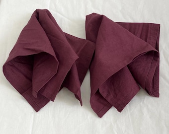 Handgefertigte weinrote Baumwoll-Servietten, elegante Tischdekoration