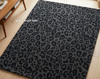 Tappeto in lana con stampa leopardata, annodato a mano – Nero antracite, stile safari chic