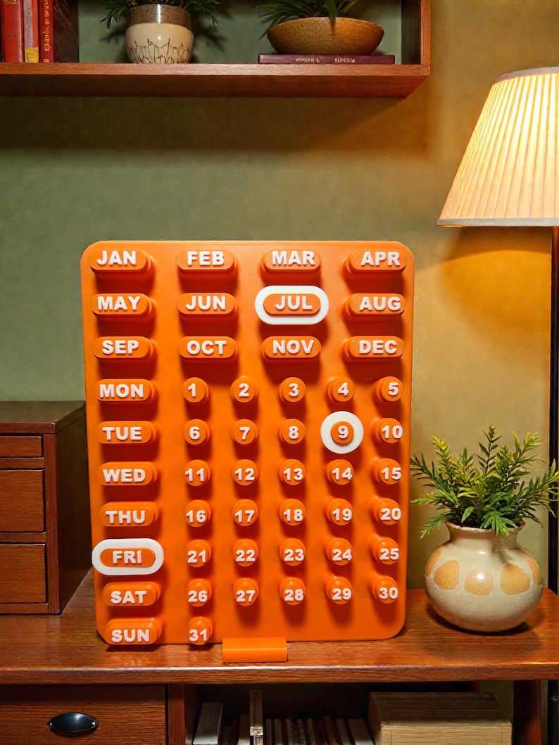 Retro orange Space Age perpetual calendar, mid-century design, made in France, eco-friendly PLA, 20x25 cm, vintage decor, modern design object image 2