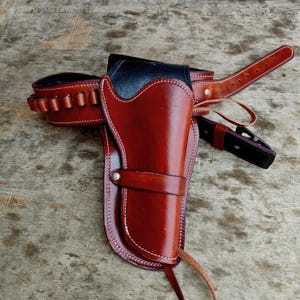 Handgefertigtes Leder Revolver Holster: Western Style, Right Hand Draw