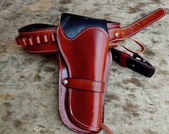 Fondina per revolver in pelle realizzata a mano: stile western, estrazione per destrorsi