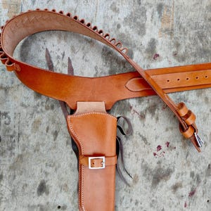 Cow Boy Custom Leather Rigs Cartridge Belt With Holster .22 .357 .38 .44 .45 & 12 Guage