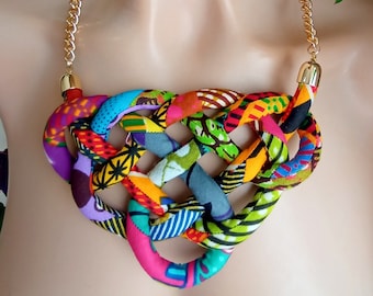 Joyería de nudo de patchwork textil africano, collar de babero de tela Kente