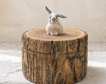 Rustic Tree Stump Rabbit Urn, Realistic Bunny Wood Carving, Natural Wood Pet Memorial Gifts, Organic Woodland Ashes Keepsake Box
