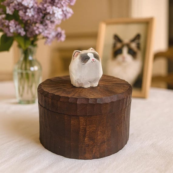 Custom Cat Urn for Ashes, Hand Carved Wooden Cat Figurine from Photo, Personalised Pet Memorial Box